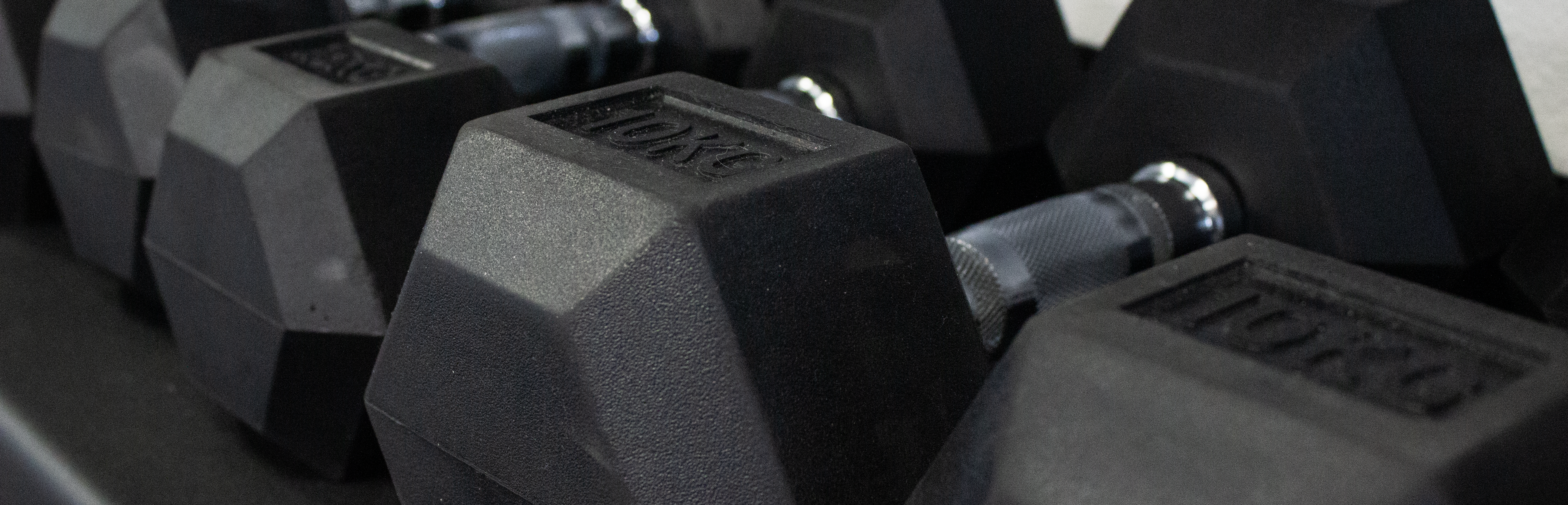 Rij van dumbbells